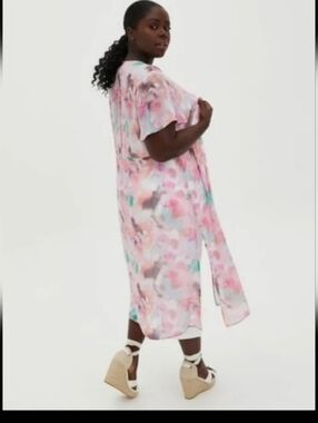 TORRID (2X  18-20)  Multi Watercolor Tie-Front Swim Duster Kimono Flutter